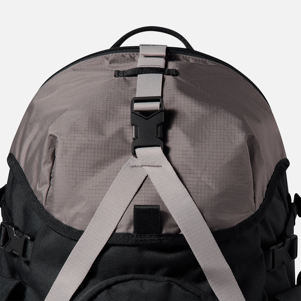 Mochila Nike ACG Daymax HJ8178-010