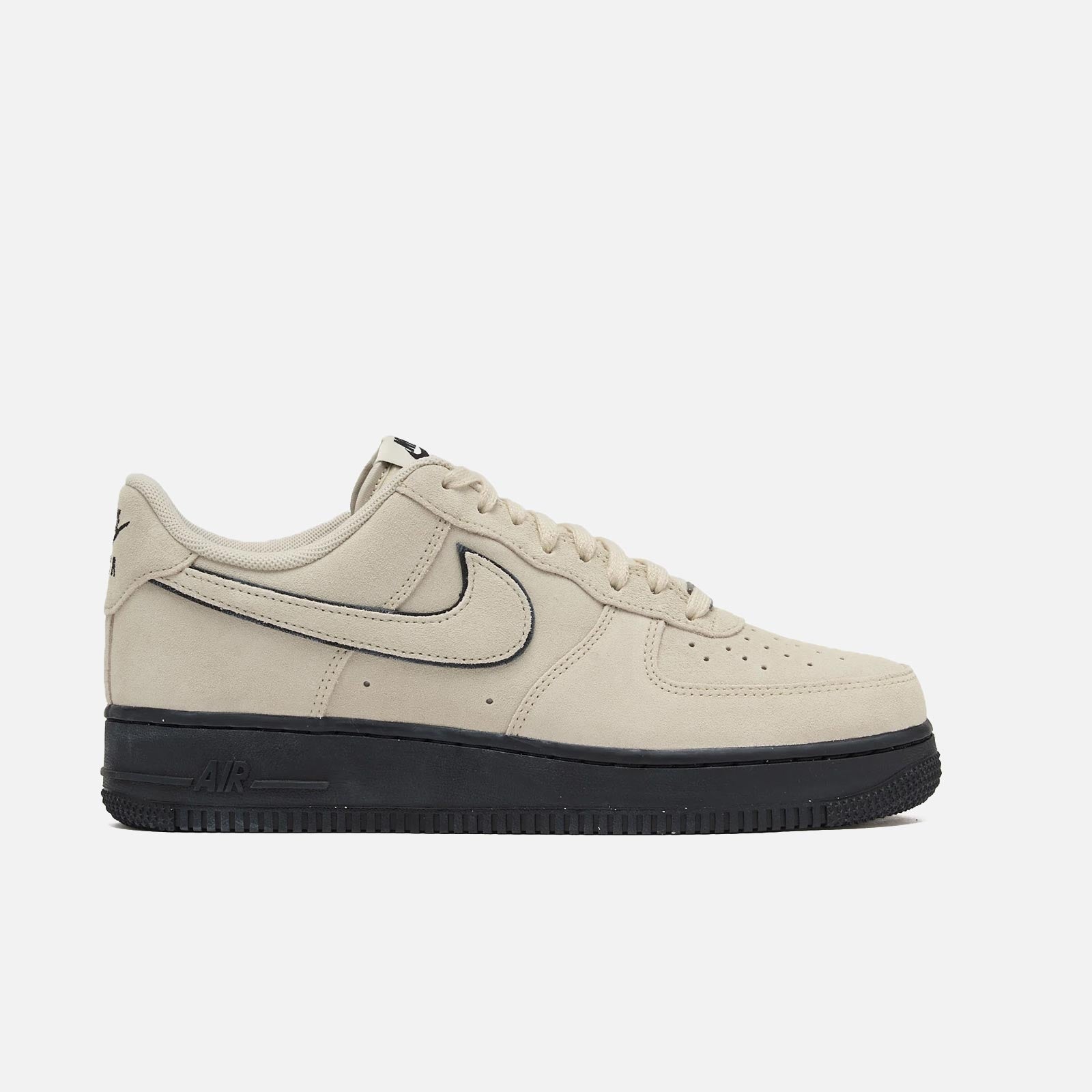 Air Force 1 07 LV8 HQ1966 200